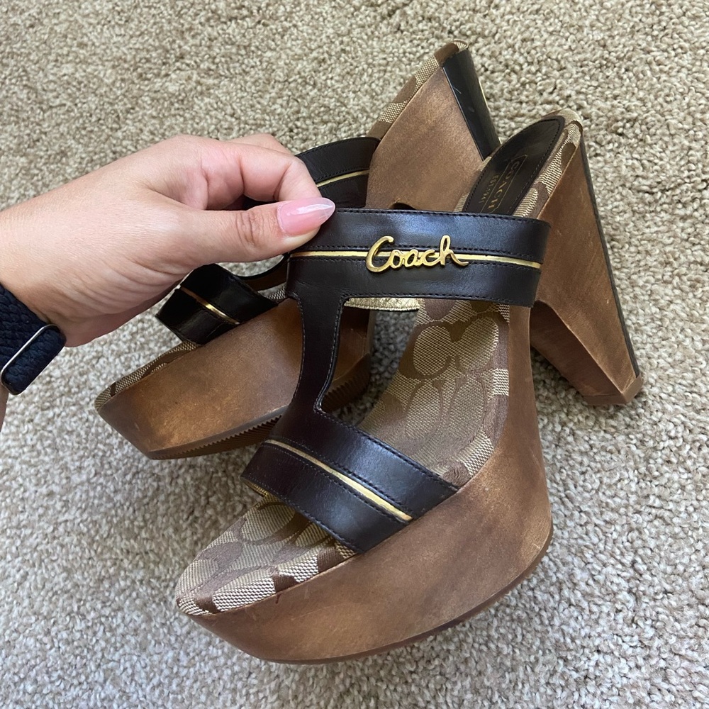 Vintage Y2K Coach Jonah Signature Platform Heeled Sandals in Size 9.5